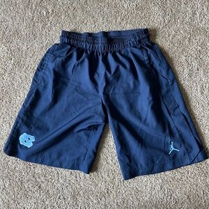 Jordan UNC Tar Heels Mens M Blue Athletic Shorts